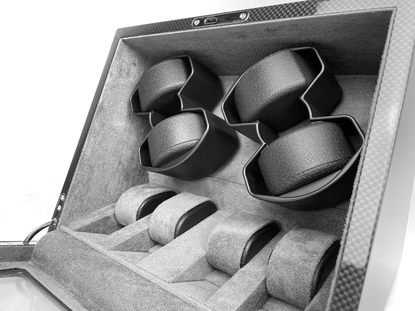 4+4 Windomatic Watch Winder (Carbon Fibre Edition)