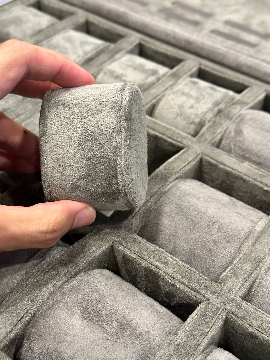 The Horologer’s Vault – Luxury Briefcase Watch Case (Silver)