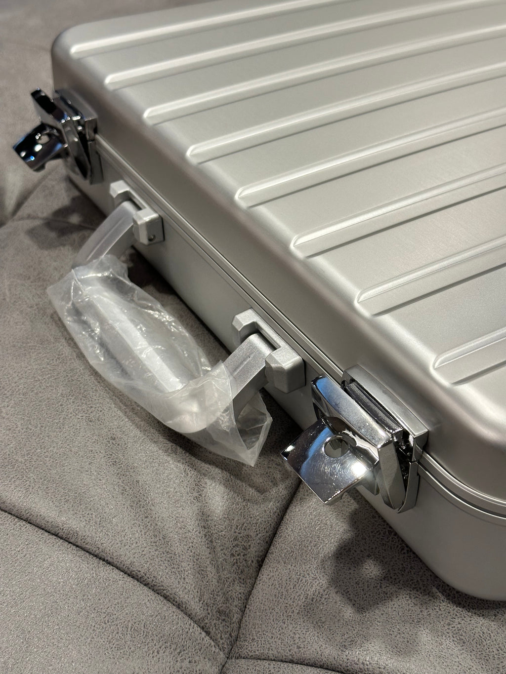 The Horologer’s Vault – Luxury Briefcase Watch Case (Silver)