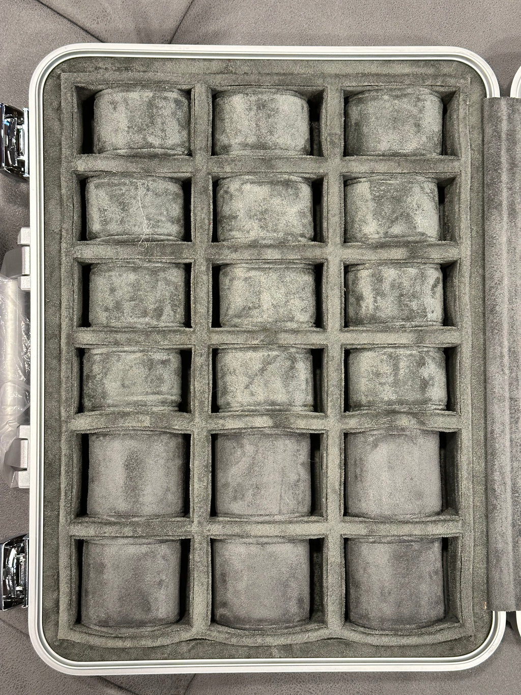 The Horologer’s Vault – Luxury Briefcase Watch Case (Silver)